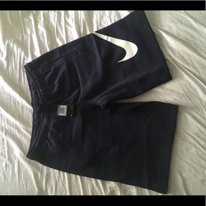 Men’s Nike standard at knee NAVY sweat shorts M